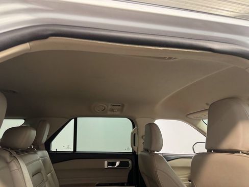 Used 2023 Ford Explorer XLT w/ Equipment Group 202A image 70