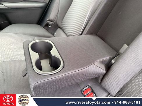 Used 2021 Toyota Prius Prime LE image 17