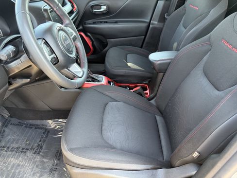 Used 2020 Jeep Renegade Trailhawk w/ LED Lighting Group AWD/4WD image 16