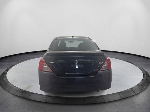 Used 2015 Nissan Versa SV image 6