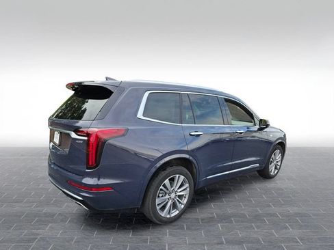 Used 2024 Cadillac XT6 Premium Luxury w/ Technology Package AWD/4WD image 5