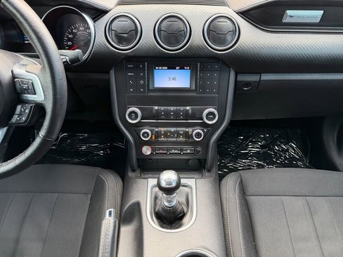 Used 2022 Ford Mustang Coupe RWD image 26