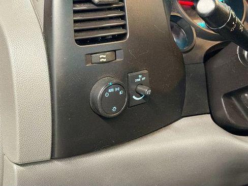 Used 2013 Chevrolet Silverado 1500 W/T image 9