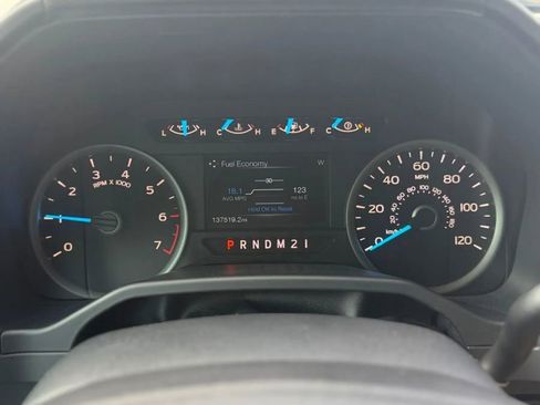 Used 2015 Ford F150 XLT w/ Equipment Group 301A Mid image 10