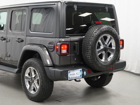 Used 2020 Jeep Wrangler Unlimited Sahara w/ Cold Weather Group AWD/4WD image 40