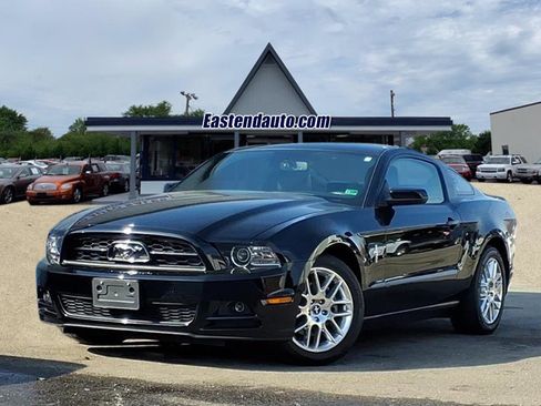 Used 2013 Ford Mustang Premium image 1
