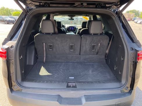 Used 2023 Chevrolet Traverse RS AWD/4WD image 23