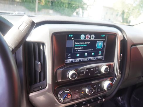 Used 2016 Chevrolet Silverado 2500 LT w/ Midnight Edition AWD/4WD image 34