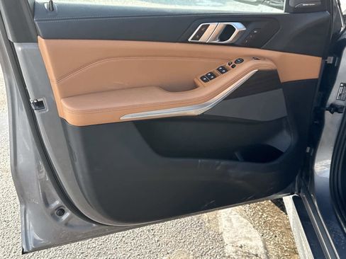 Used 2024 BMW X5 xDrive40i w/ M Sport Package image 24