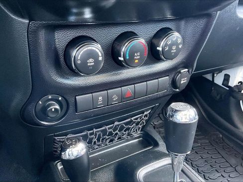 Used 2016 Jeep Wrangler Sport w/ Quick Order Package 24S AWD/4WD image 20