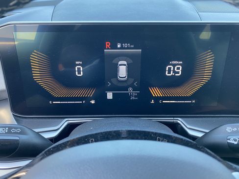 Certified 2025 Kia Sorento S FWD image 28