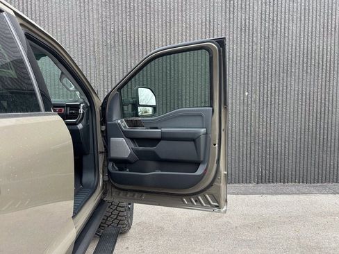 New 2026 Ford F250 Lariat w/ Black Appearance Package image 22