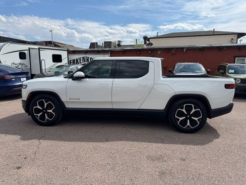 Used 2022 Rivian R1T Adventure image 10