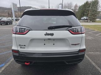 Used 2022 Jeep Cherokee Trailhawk w/ Premium Leather Package AWD/4WD video 4