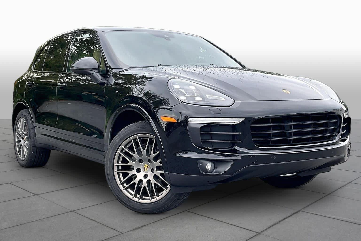Used 2018 Porsche Cayenne AWD/4WD image 2