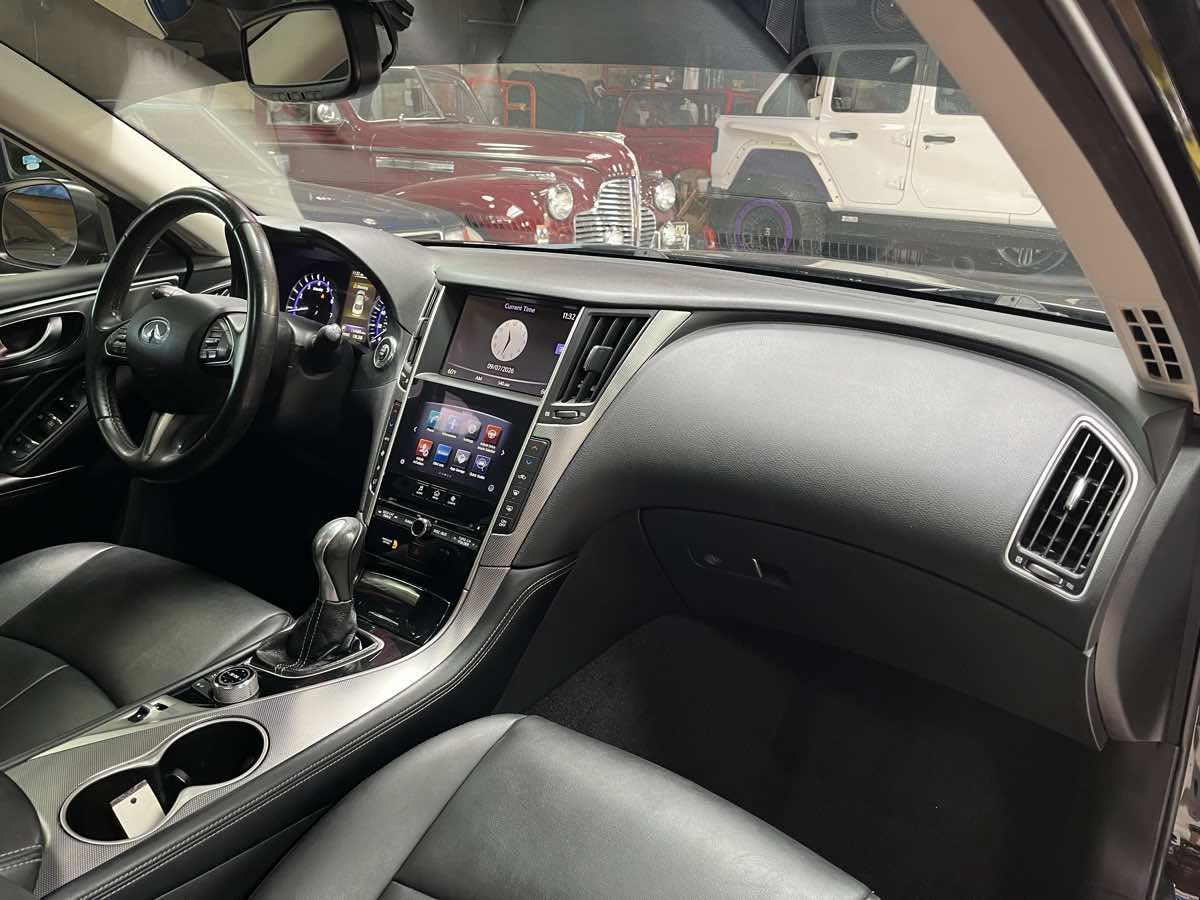 Used 2017 INFINITI Q50 2.0t w/ Moonroof Package AWD/4WD image 11