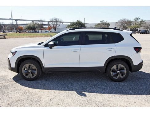 Used 2026 Volkswagen Taos S FWD image 4