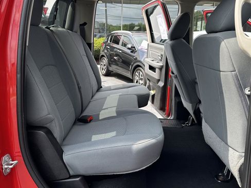 Used 2020 RAM 1500 Classic SLT AWD/4WD image 36