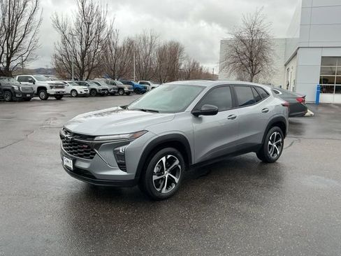 Used 2024 Chevrolet Trax RS w/ Sunroof Package image 8