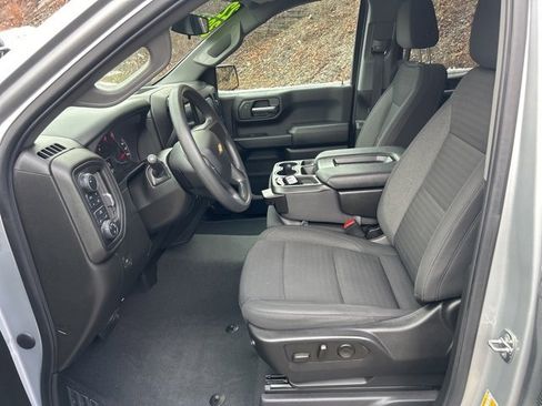 Certified 2022 Chevrolet Silverado 1500 Custom image 19