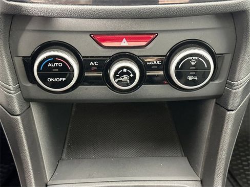 Used 2017 Subaru Impreza 2.0i Limited image 15