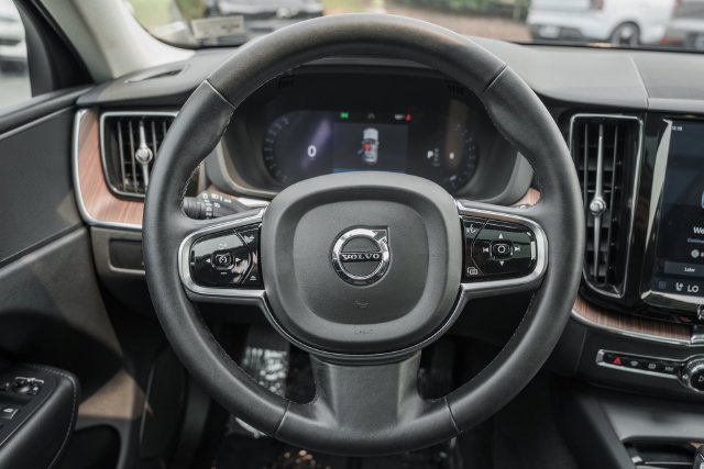 Certified 2023 Volvo XC60 B5 Plus w/ Climate Package AWD/4WD image 31