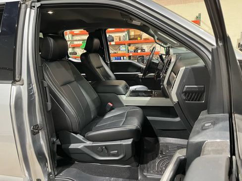 Used 2020 Ford F250 Lariat w/ Lariat Value Package AWD/4WD image 29