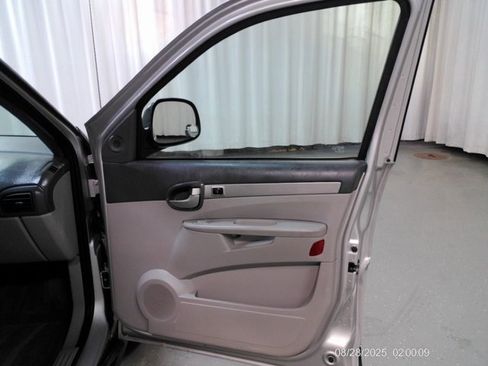 Used 2006 Buick Rendezvous CX image 27