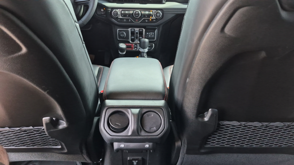 Used 2025 Jeep Wrangler Unlimited Rubicon AWD/4WD image 22