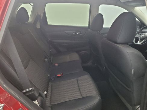 Used 2018 Nissan Rogue SV FWD image 19