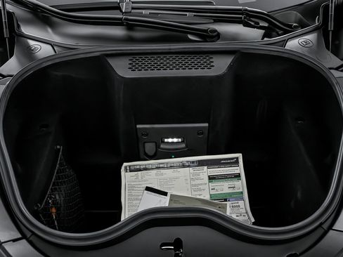 Used 2021 McLaren GT image 18