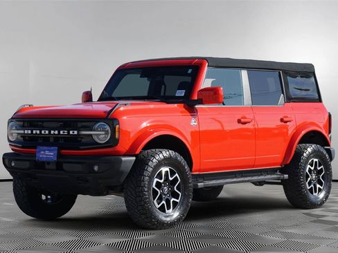 Certified 2022 Ford Bronco Outer Banks AWD/4WD image 8