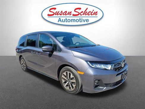 Used 2025 Honda Odyssey EX-L image 3