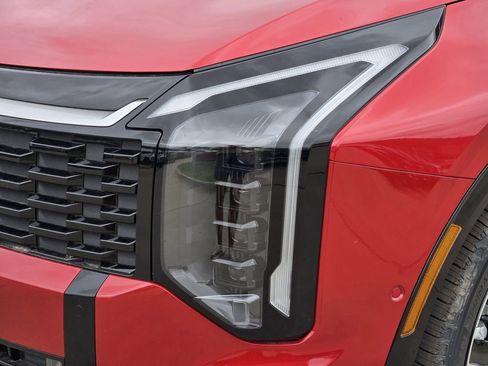 New 2026 Kia Sportage SX FWD image 6