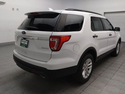 Used 2017 Ford Explorer FWD image 9