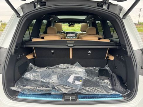 New 2025 Mercedes-Benz GLS 580 4MATIC image 8