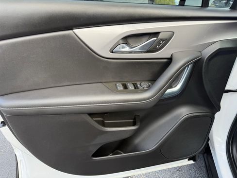 Used 2023 Chevrolet Blazer LT image 15