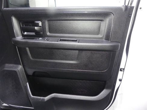 Used 2017 RAM 2500 Tradesman w/ Chrome Appearance Group AWD/4WD image 16