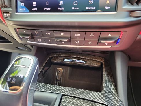 Used 2022 Maserati Levante GT AWD/4WD image 38