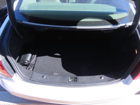 Used 2014 Mercedes-Benz E 350 E 350 image 12