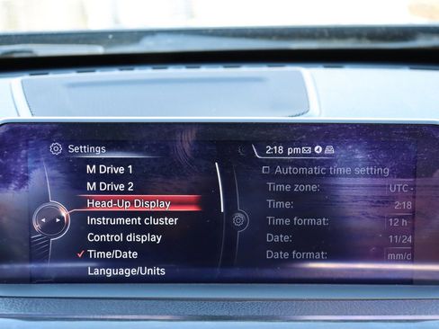 Used 2015 BMW M4 Convertible image 36