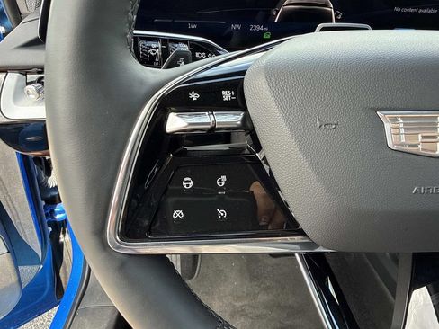 New 2025 Cadillac Optiq Luxury 2 AWD/4WD image 30