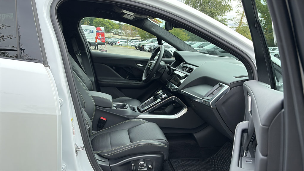 Used 2024 Jaguar I-PACE R-Dynamic HSE AWD/4WD image 25