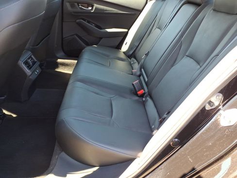 Used 2023 Honda Accord Touring image 11