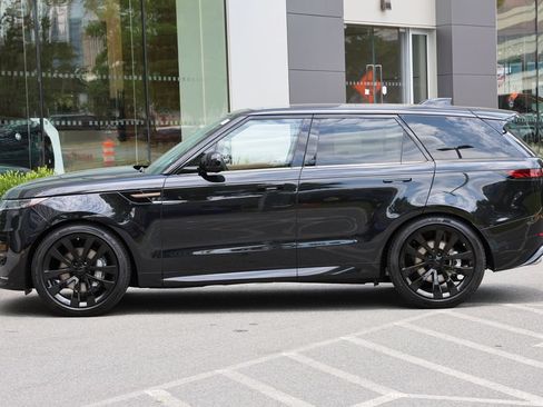 New 2026 Land Rover Range Rover Sport Dynamic SE AWD/4WD image 10