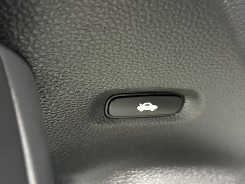 Used 2022 Honda Civic LX image 13