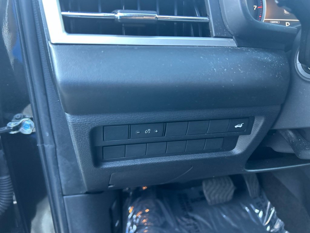 Used 2023 Mitsubishi Outlander SE AWD/4WD image 35