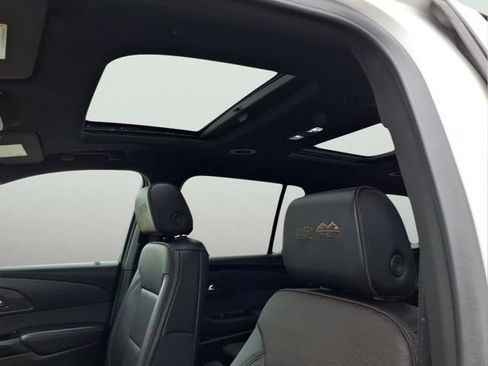 Used 2024 Chevrolet Traverse High Country AWD/4WD image 20