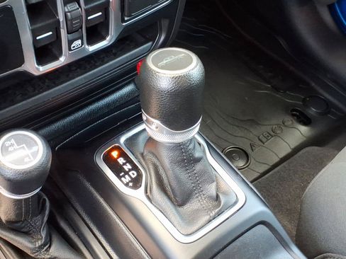 Used 2021 Jeep Gladiator Sport AWD/4WD image 26
