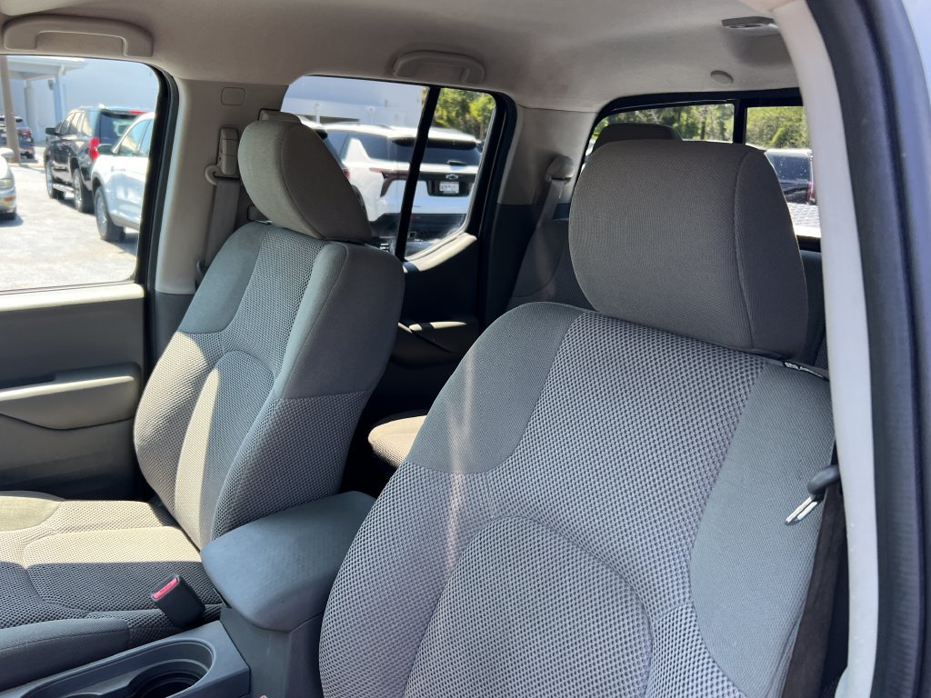 Used 2019 Nissan Frontier SV AWD/4WD image 9